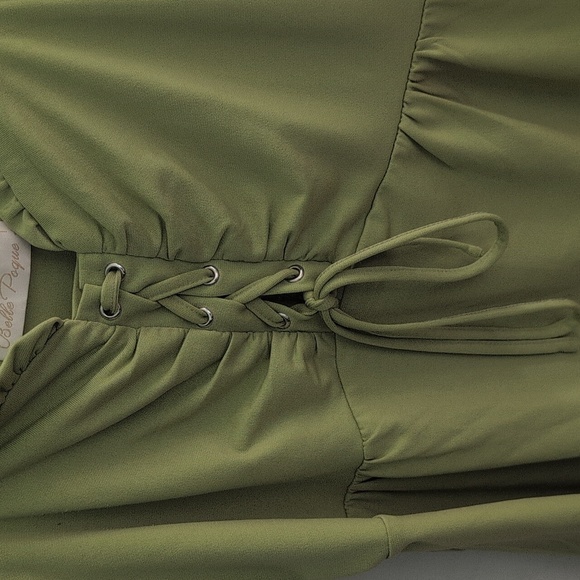 Green Sleeveless Top - Picture 4 of 12